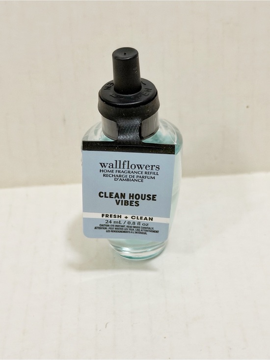 Bath & Body Works Other - Bath and body works Wallflowers Clean House Vibes Home Fragrance